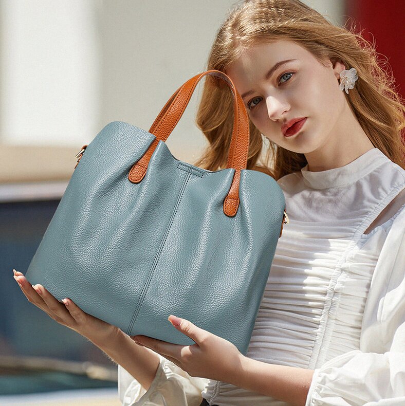Ollie Medium Tote Bag